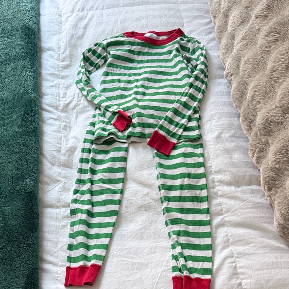 Hanna Andersson Green and White Striped Pajama Set with Red Accents
